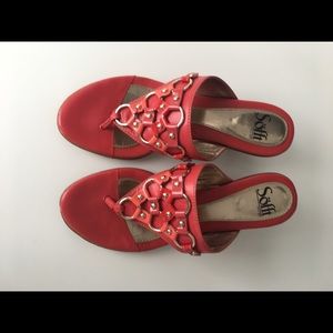 Sofft sandals 8.5 coral with 2”heels